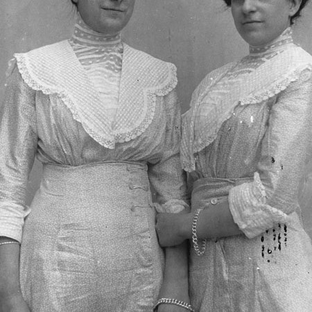 Enrica e Antonietta Raffaelli 1912
