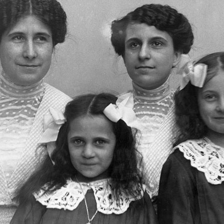 Enrica, Antonietta, Luisina e Lina Bellegotti 1912